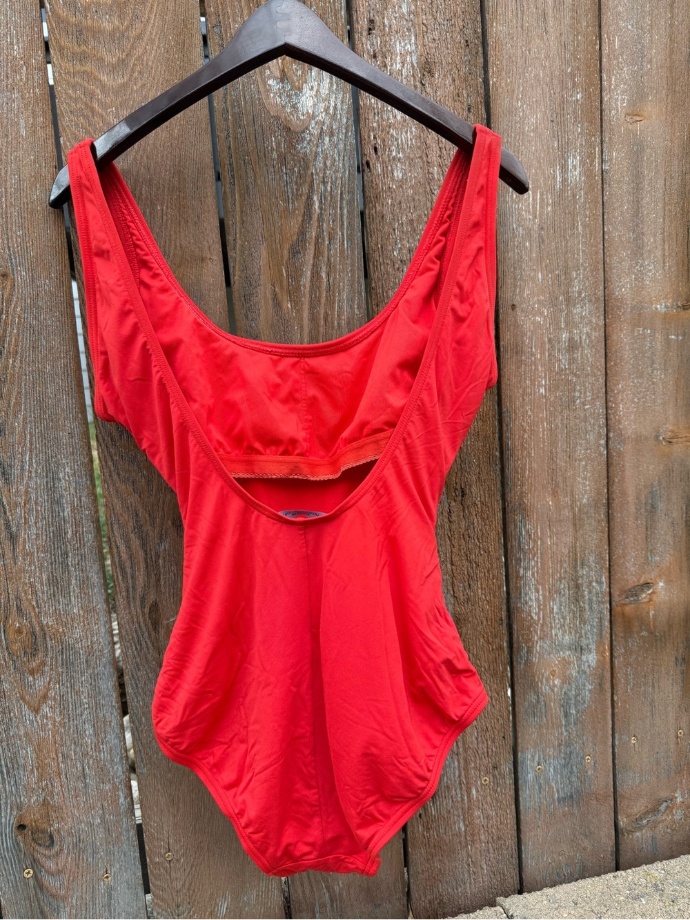 Carmen Marc Valvo Women’s Red Ruched Cut Out One Piece Swimsuit Size 8 - Picture 6 of 11